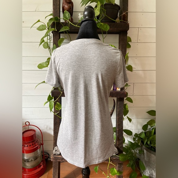 Harry Potter: Hogwarts Tee Shirt - Picture 12 of 17